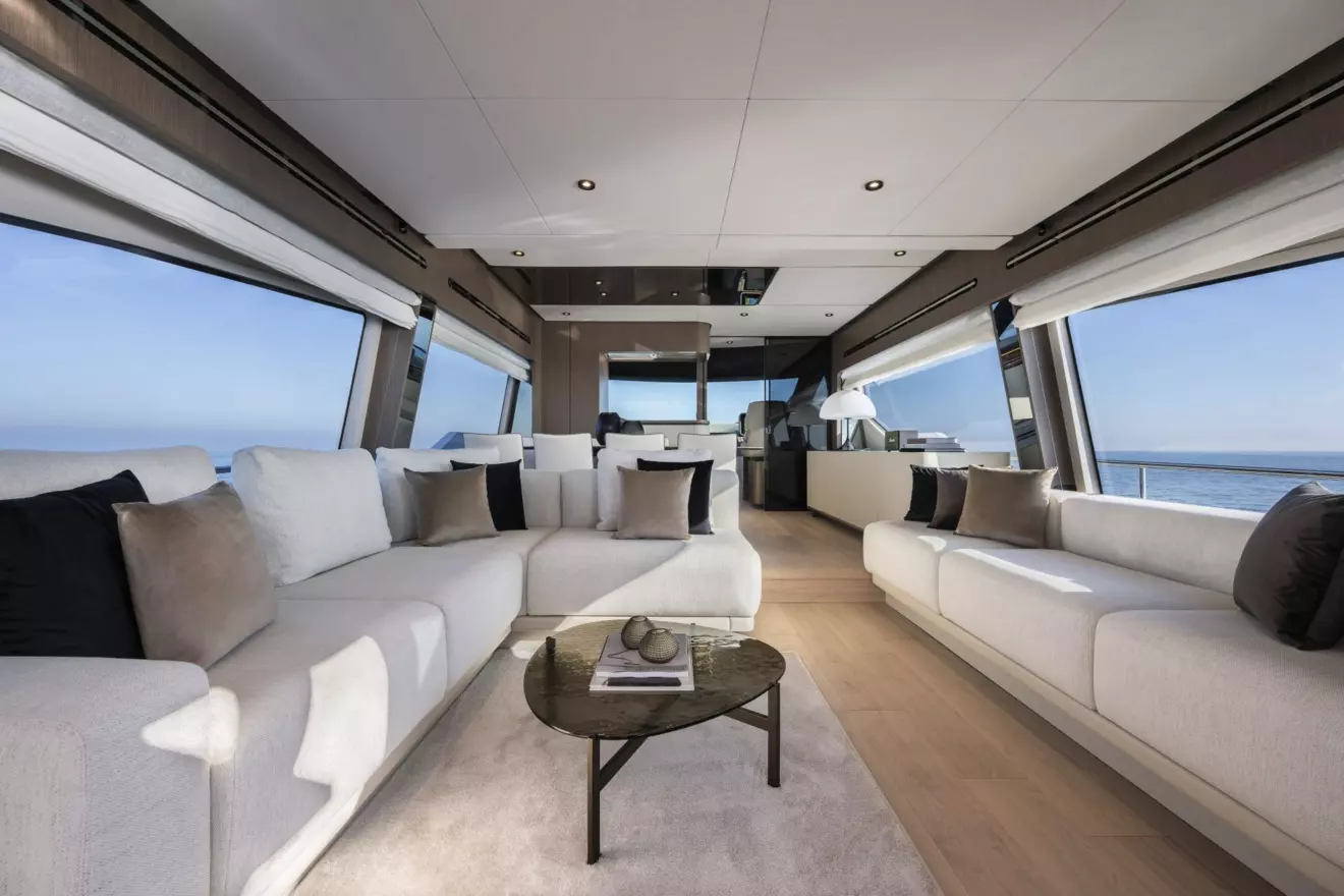 Ferretti Yachts 720 - salon.jpg