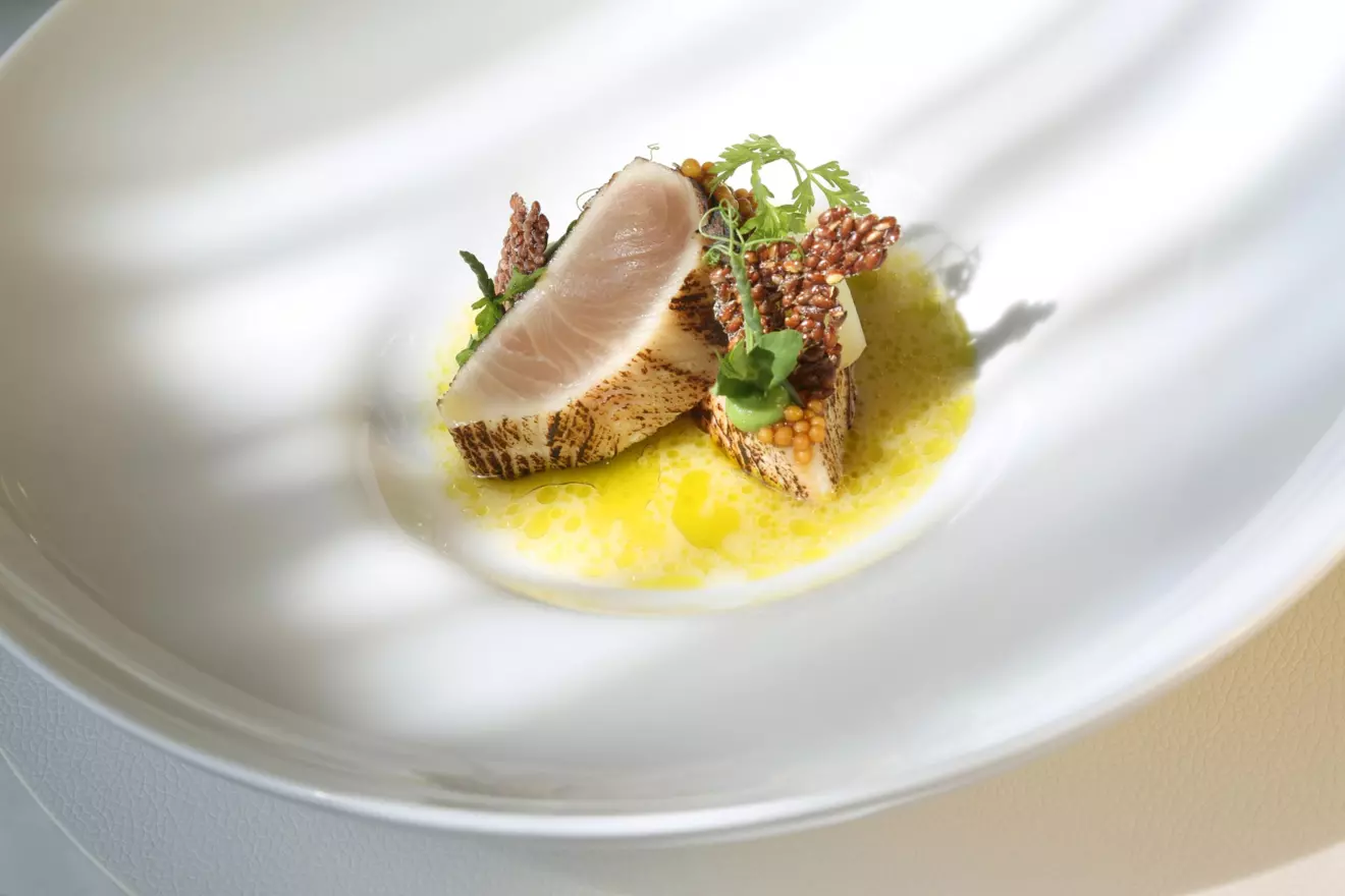 serviranje-jela-restorana-Alfred-Keller-00.jpg