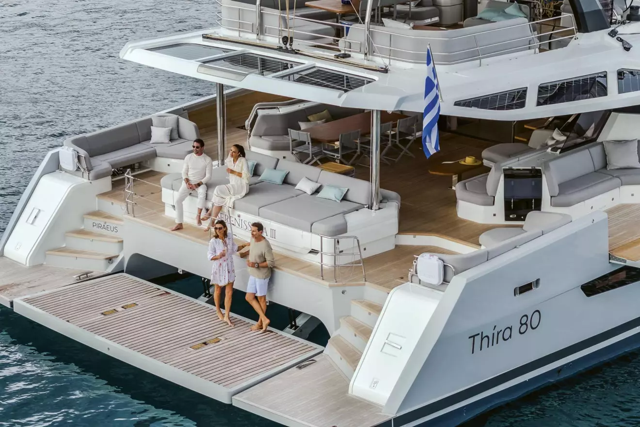 Fountaine Pajot Thíra 80 krmena platforma