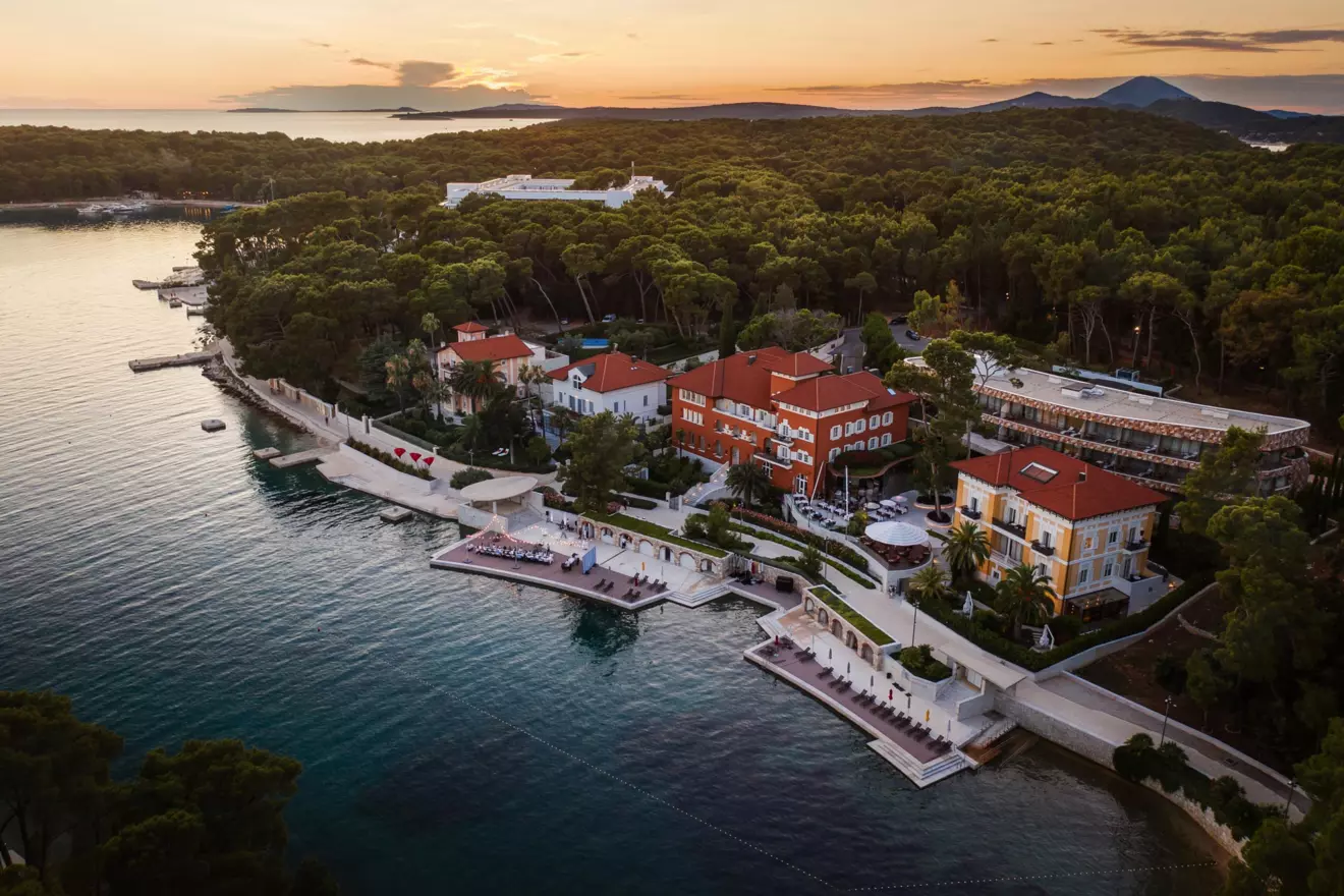 uvala čikat, lo&scaron;inj hotels and villas