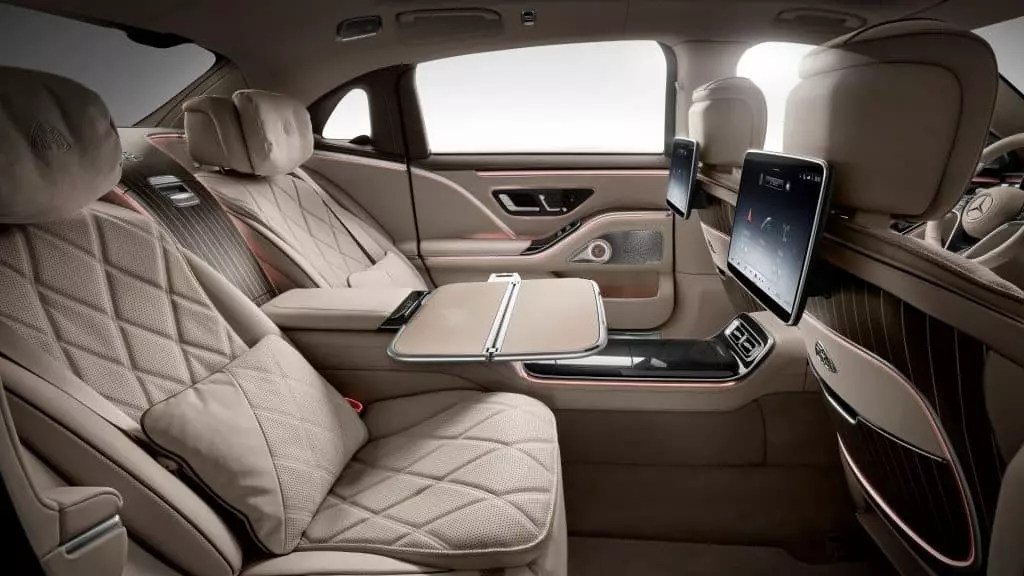 Mercedes-Maybach-prostor-za-straznje-putnike-01-1024x576.jpg