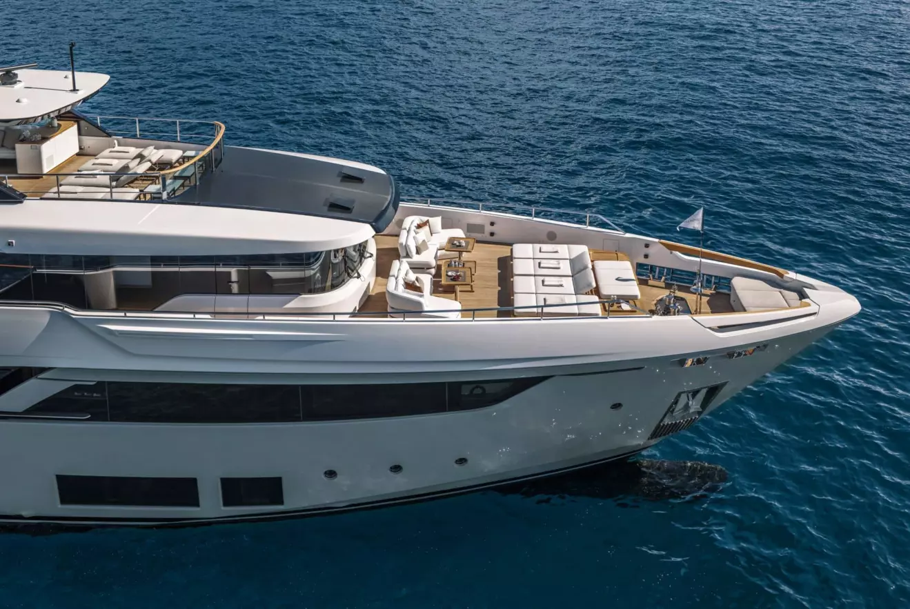 Custom-Line-Navetta-38-pramcano-suncaliste.jpg