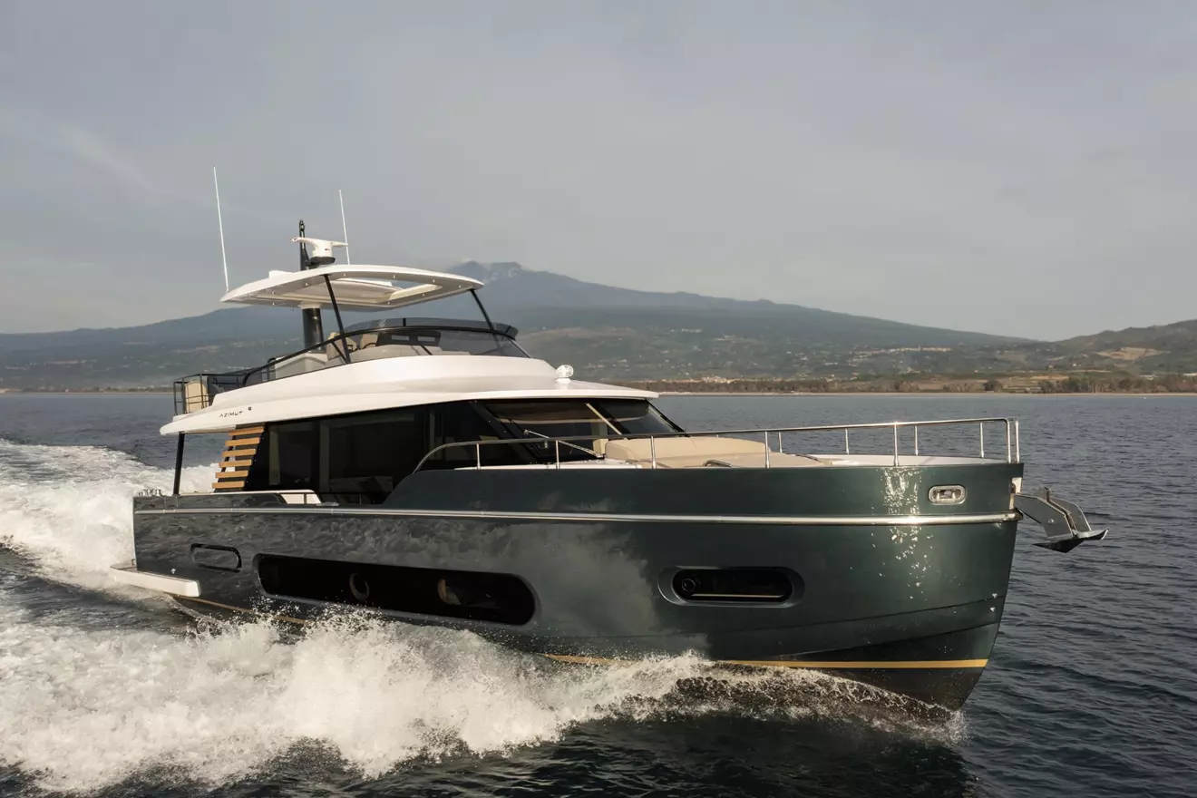 azimut-magellano-60-u-plovidbi-01.jpg