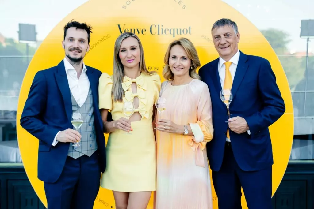 Veuve-Clicquot-Solaire-Tables-1-1024x683.jpg