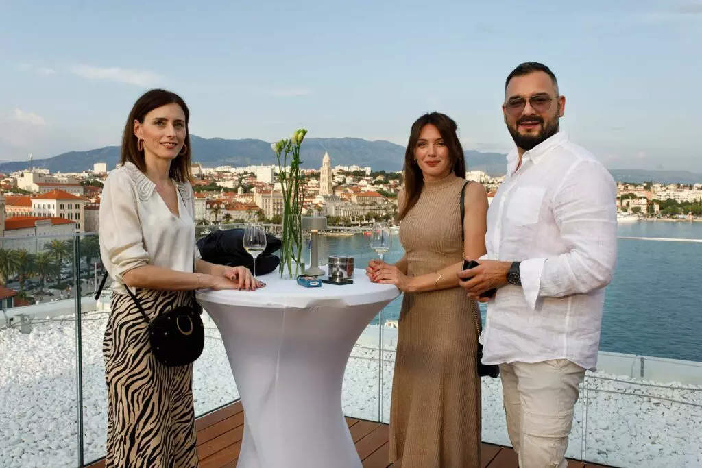 event-yachts-magazina-hotel-ambasador-08-1024x683.jpg