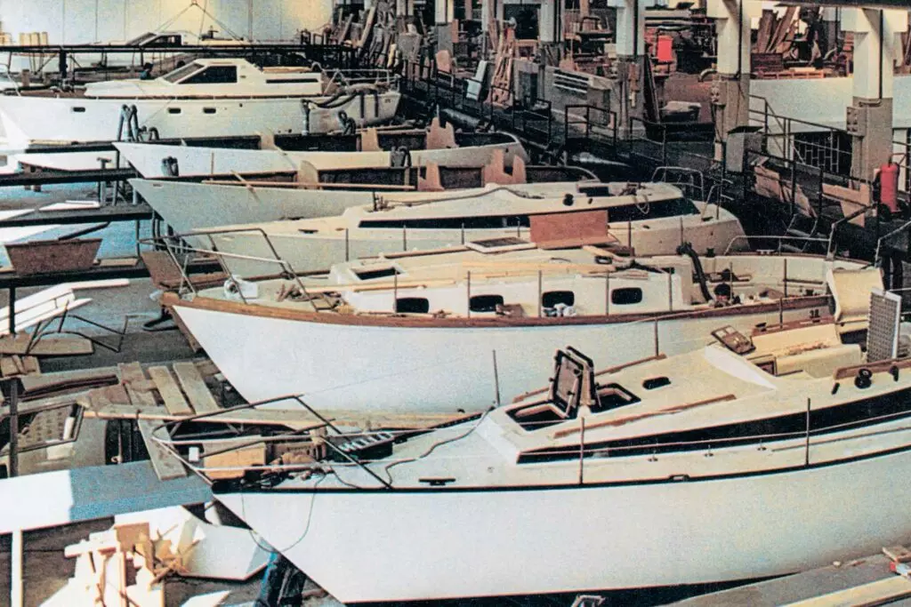 prvo-brodogradiliste-ferretti-1975-00-1024x683.jpg