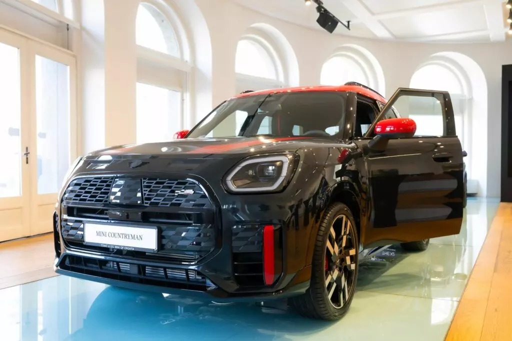 MINI-Countryman-prednji-dio-1024x683.jpg