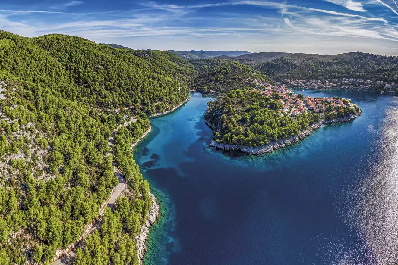 korcula-plaza-istruga-00.jpg