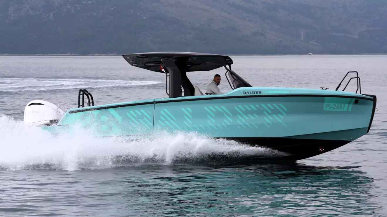 balder 850 - bocna linija.JPG