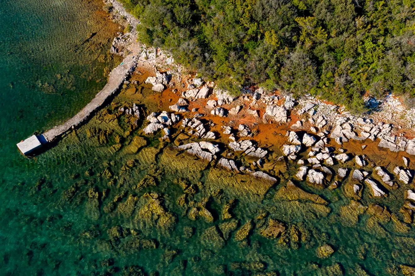 Otok Ugljan uvala Prtljug