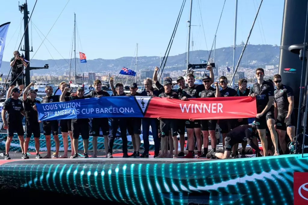 novi-zeland-37-ameircas-cup-pobjednici-1024x683.jpg