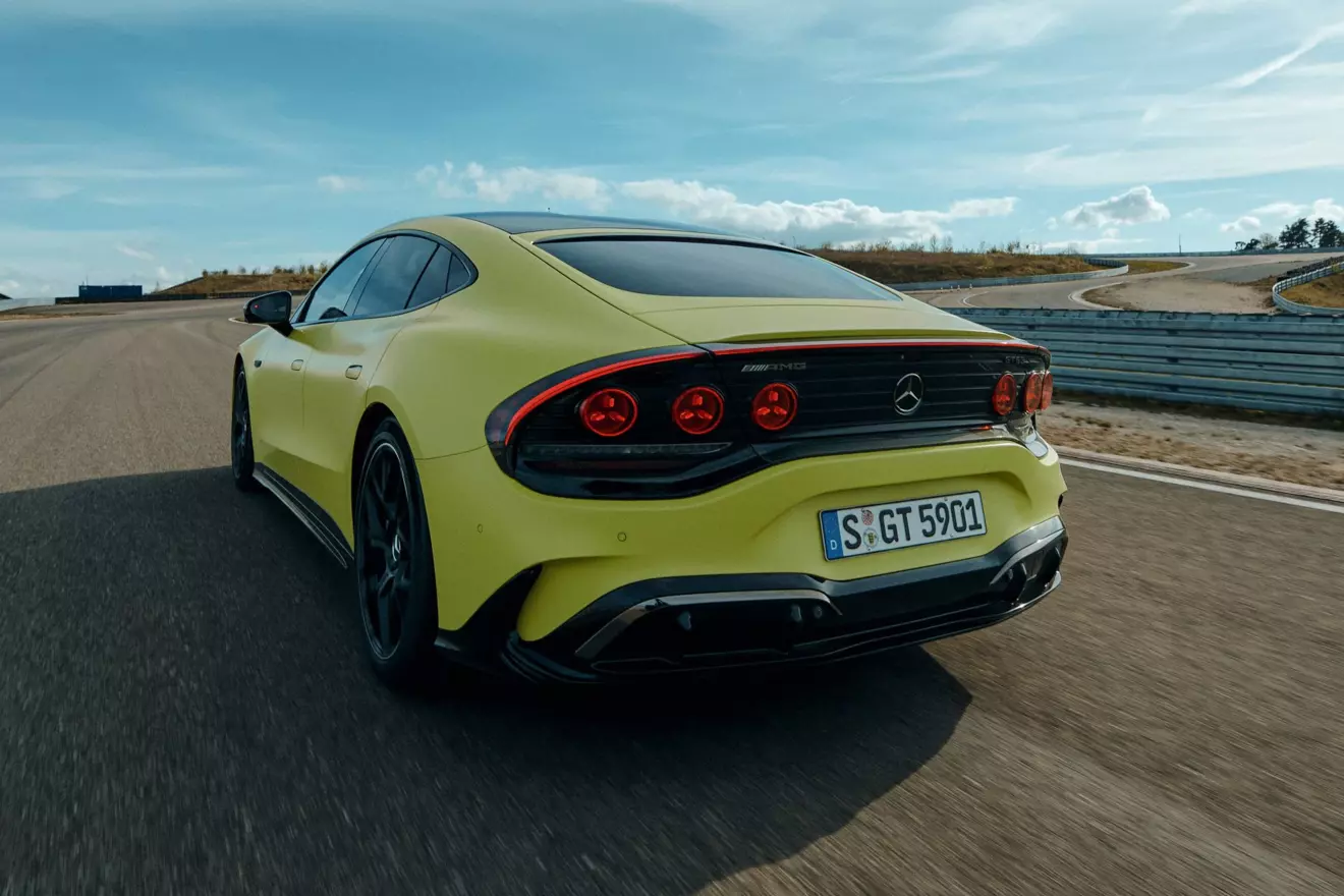 Mercedes-AMG GT Coupe - straznji dio.jpg