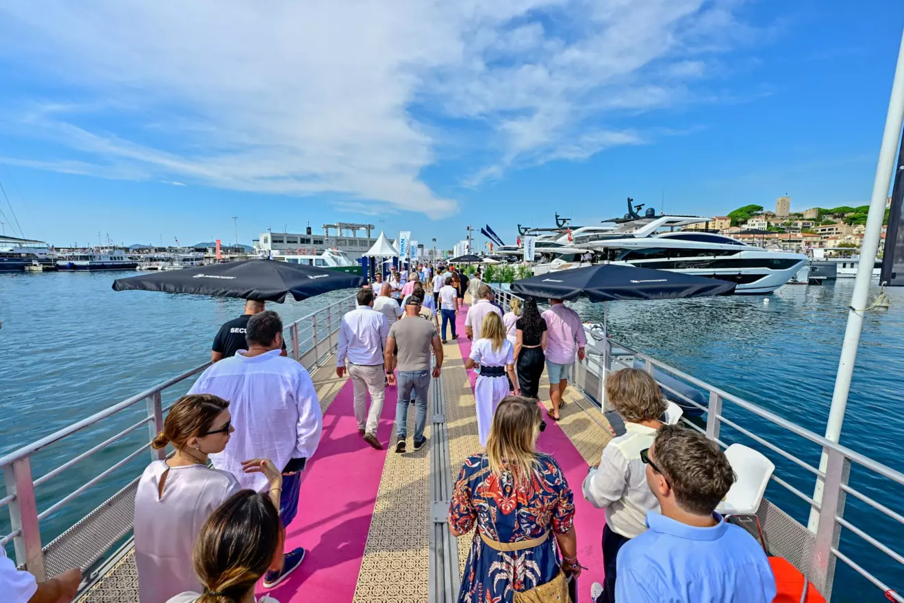 cannes yachting festival-superyachts.jpg