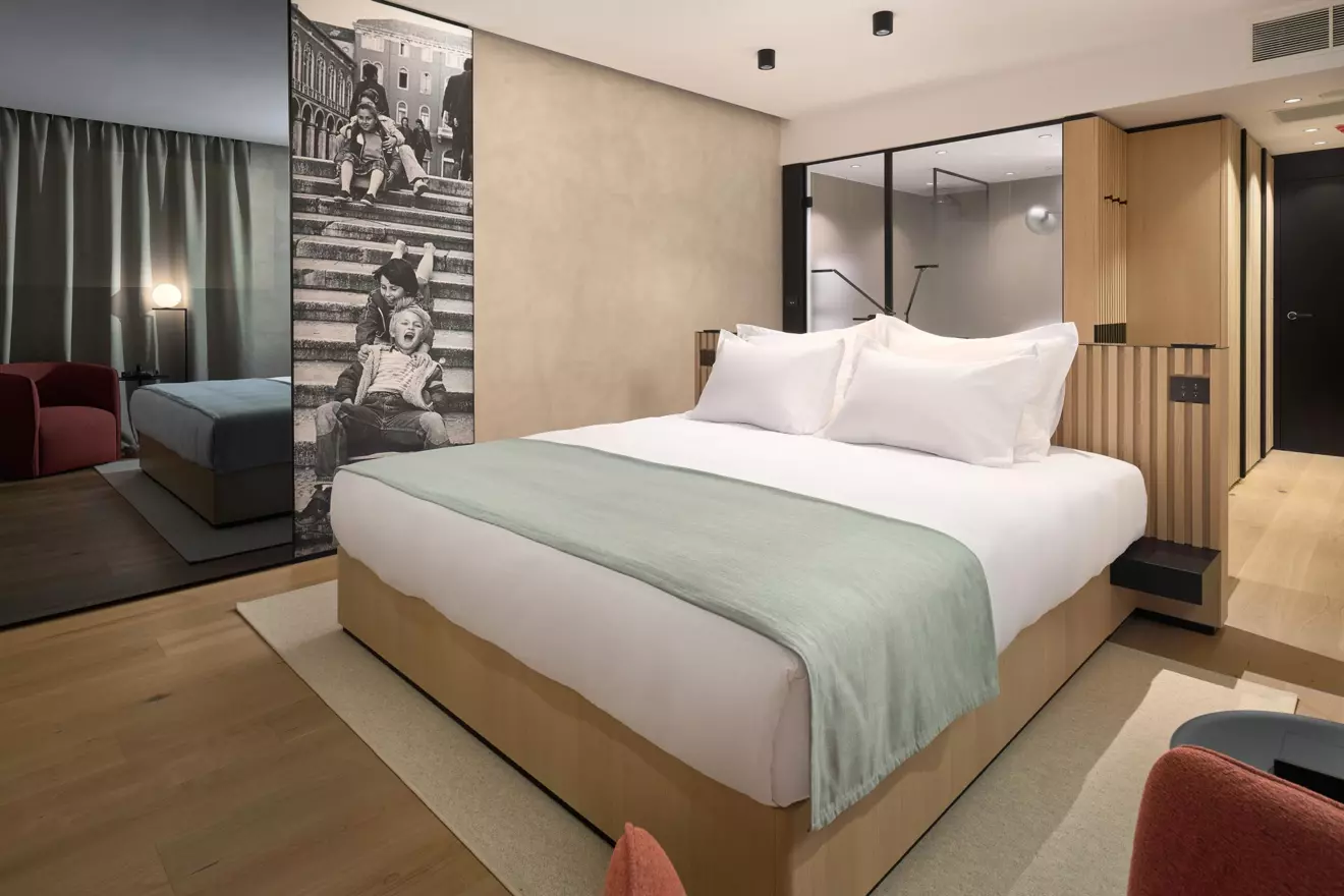 Hotel-Ambasador-Split-interijer-sobe-00.jpg
