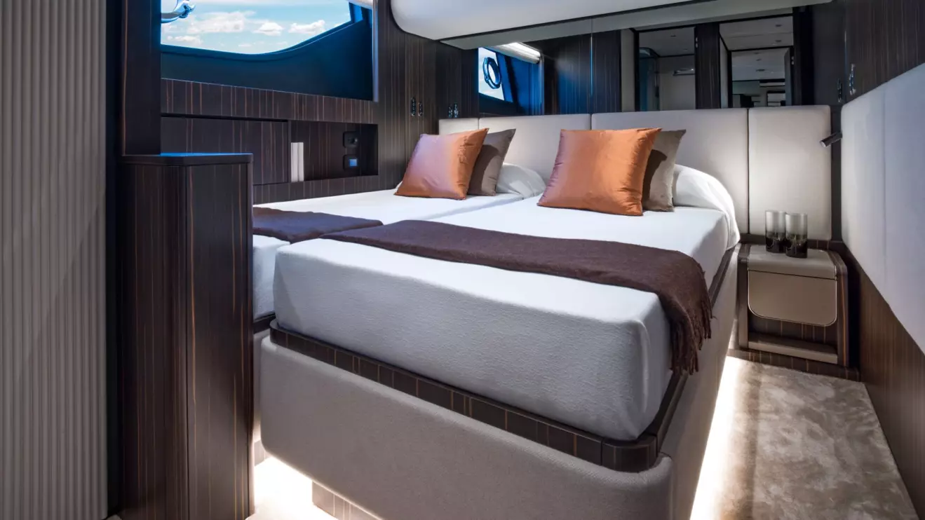 Ferretti Yachts 940-cabin.jpg