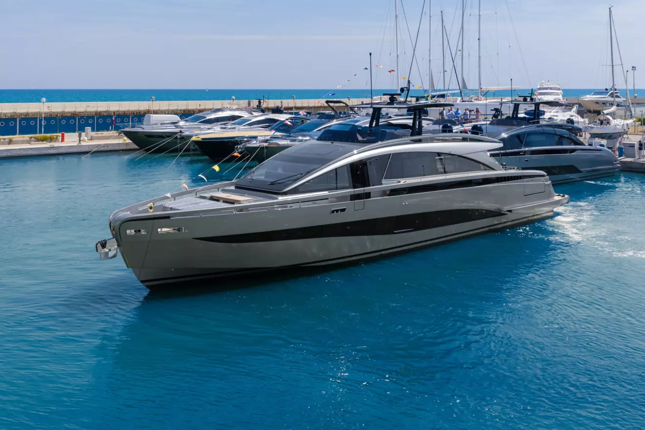 Pershing-GTX90-launch.jpg