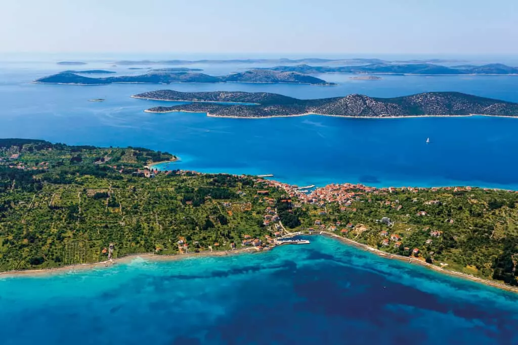 Ovo je fotografija Otoka Prvic Uvale