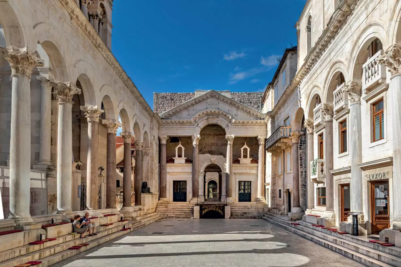 peristili split croatia