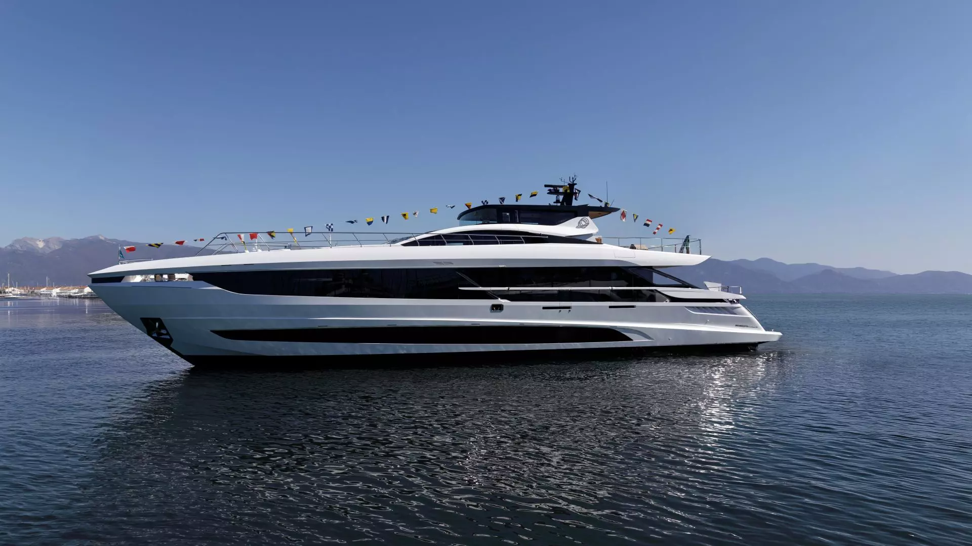 Prva Mangusta Gransport 34 porinuta u Viareggiu