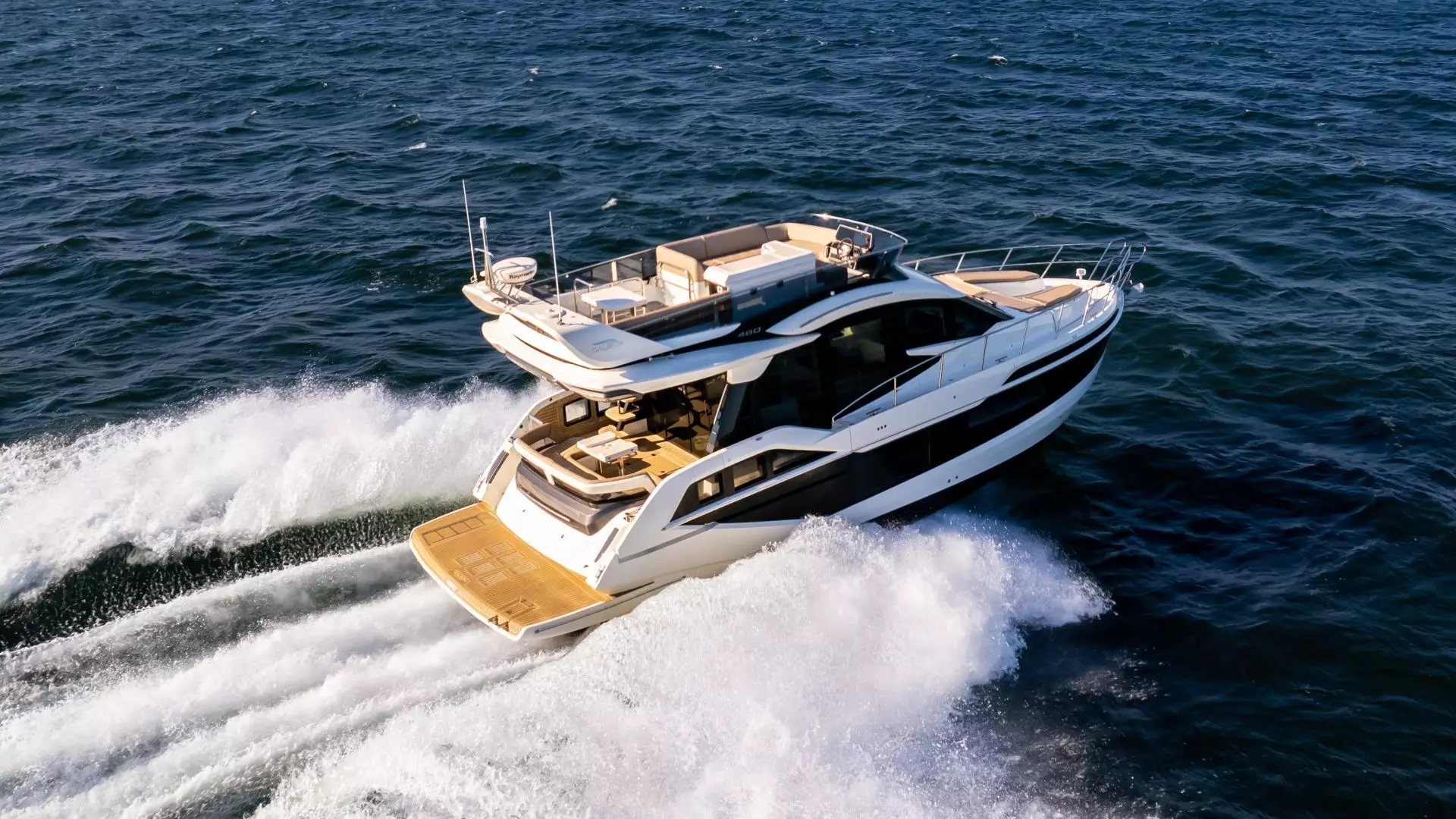 Galeon 480 Fly na testu: Majstor transformacije