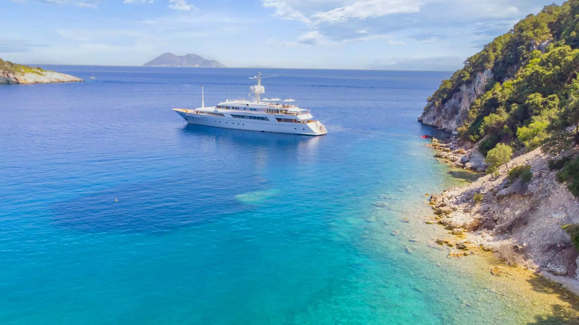 Jahta Bash kreće na krstarenje Mediteranom