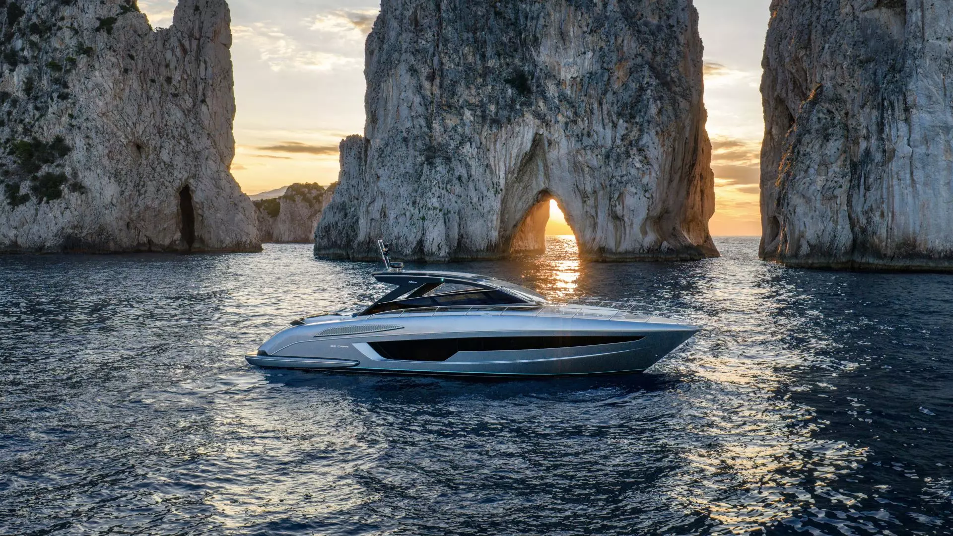 Riva 58’ Capri: Jahta nadahnuta glamurom Caprija