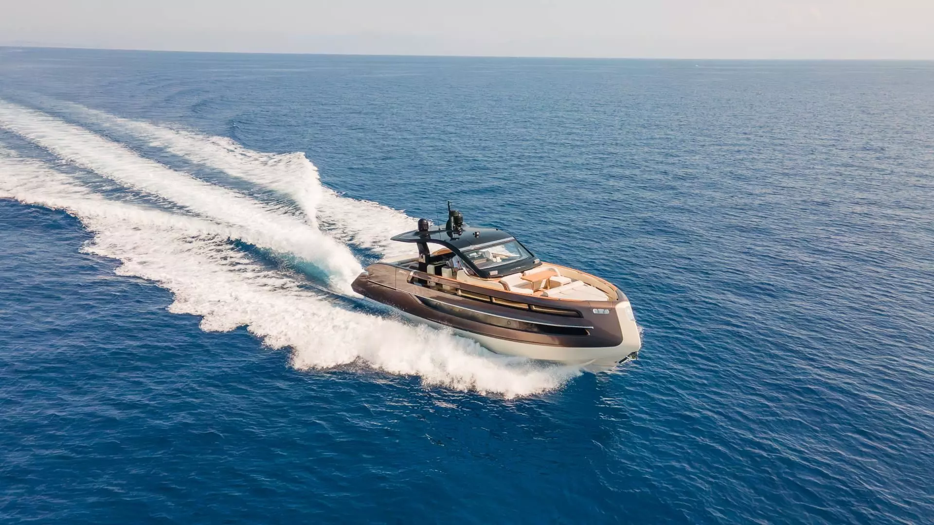 Invictus TT550 novi je flagship TT linije