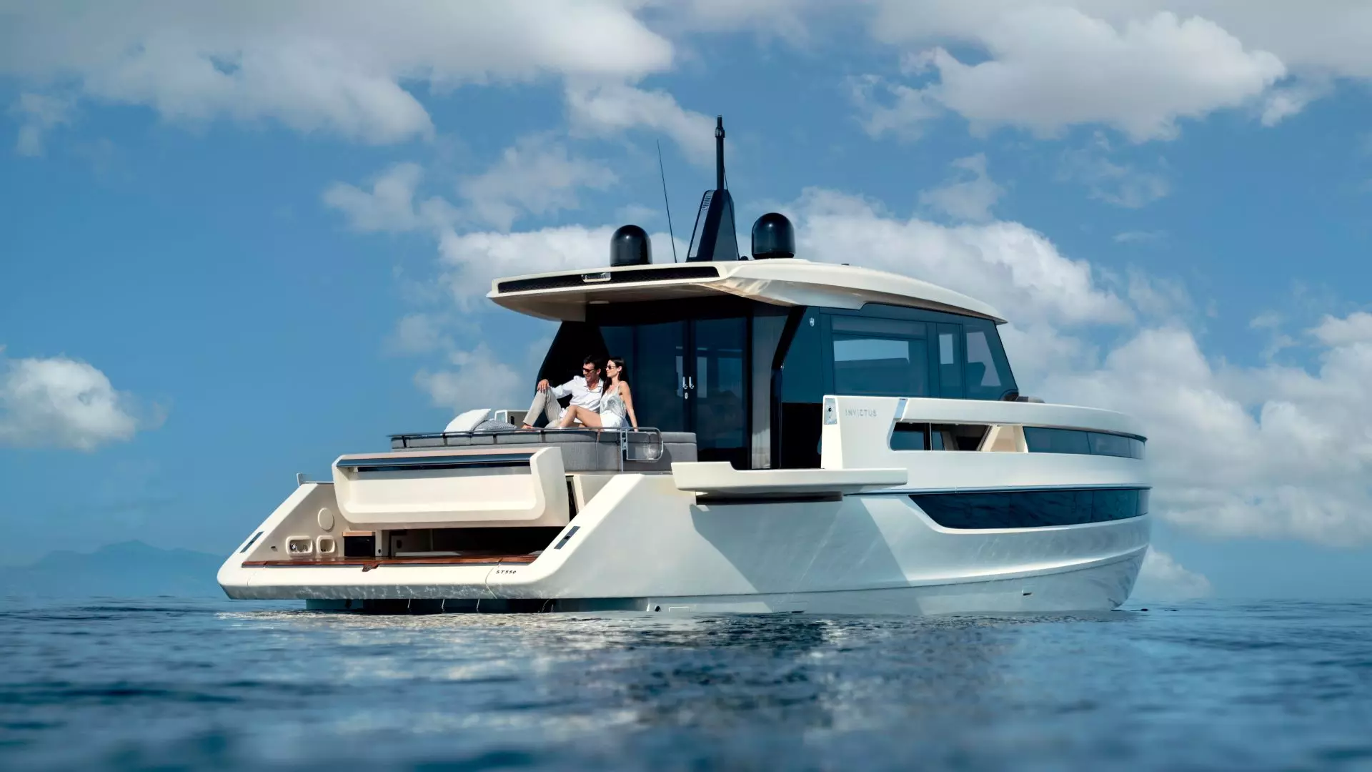 Invictus ST550 spreman za premijeru u Cannesu
