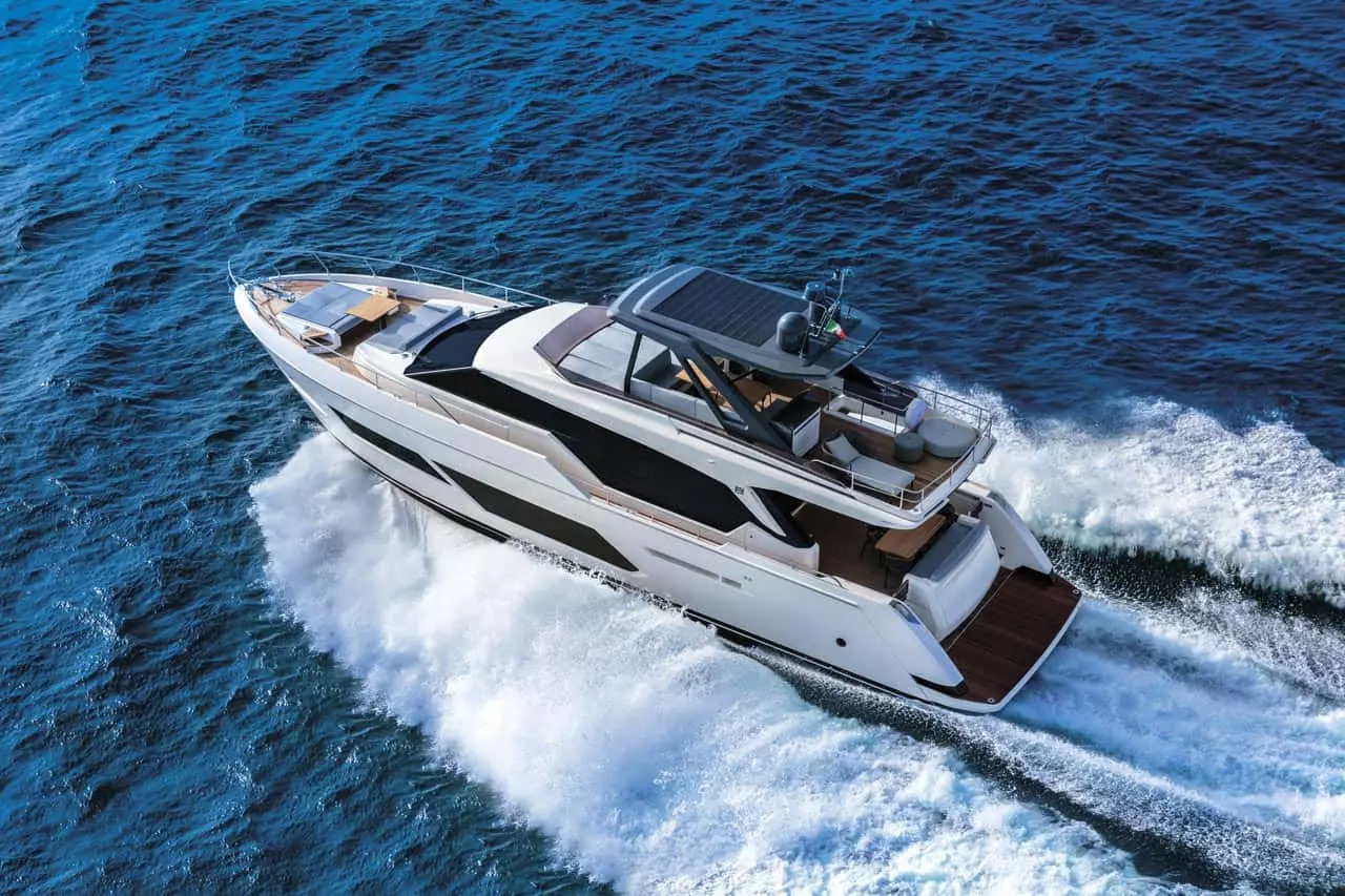 Ferretti 720 na testu: Jahta koja pruža osjećaj doma na valovima