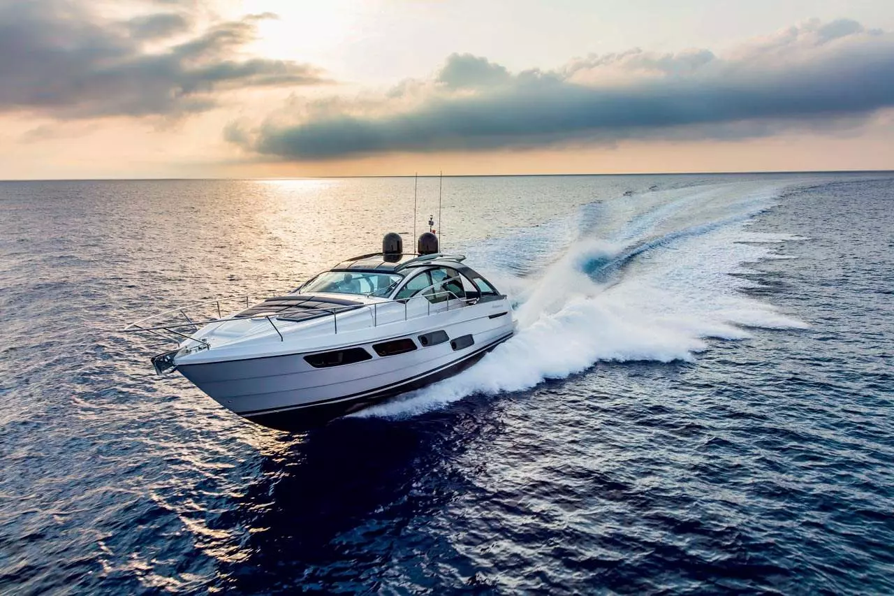 Pershing 5X na testu: Odvažan stil, kvaliteta i performanse