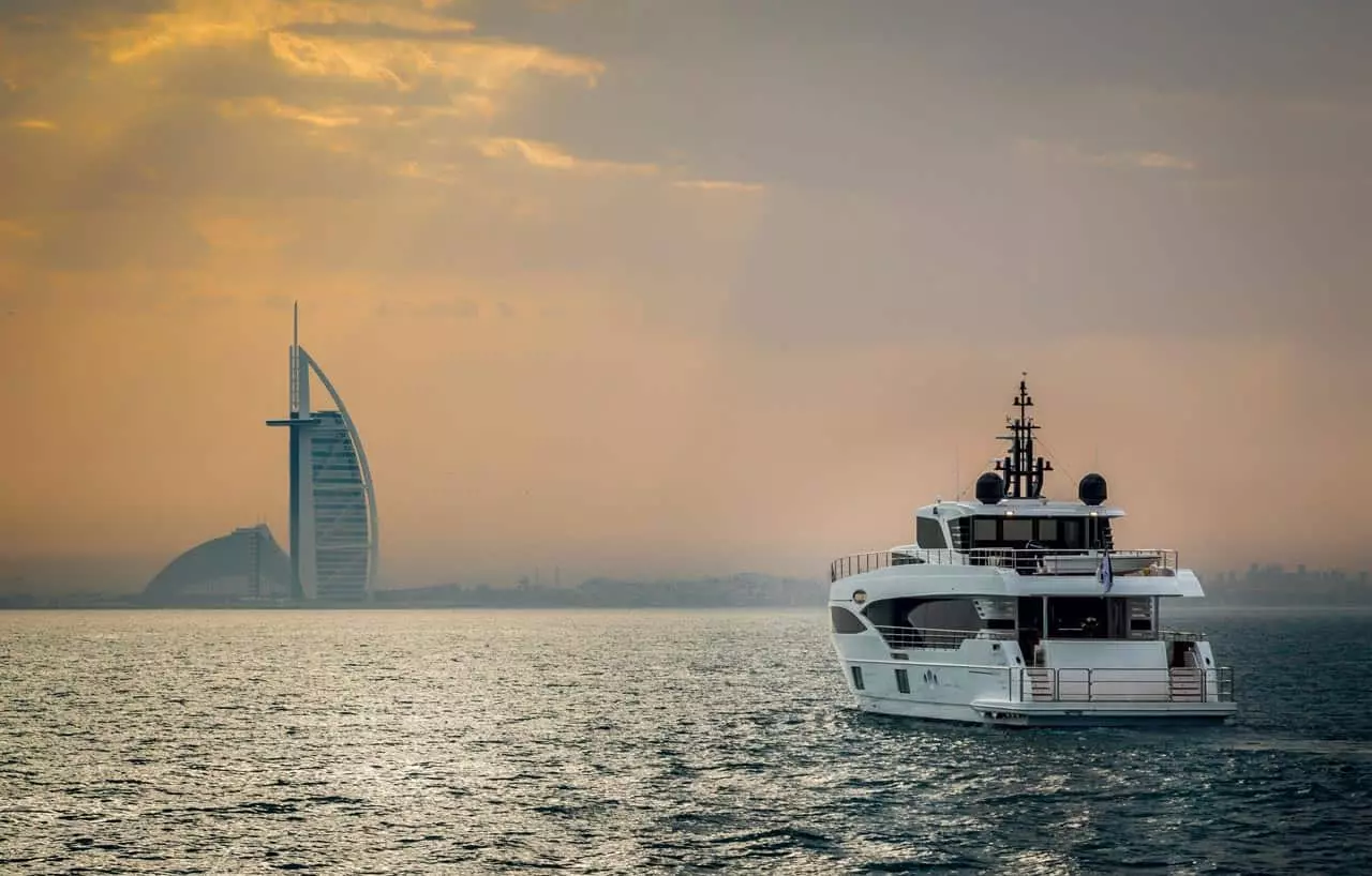 Majesty Yachts 100 na testu: Krunsko postignuće