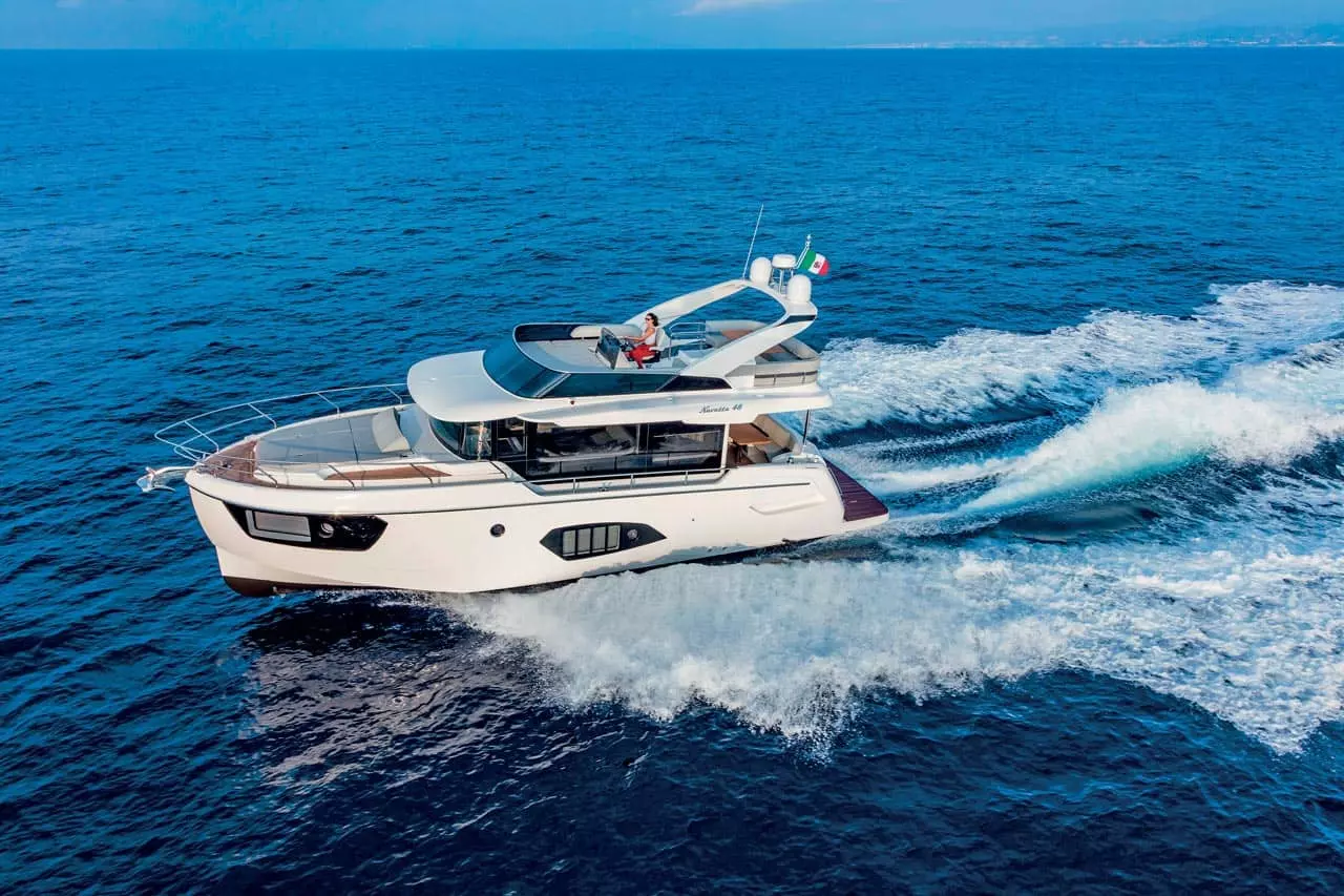 Absolute Navetta 48 na testu: Stvorena za Mediteran