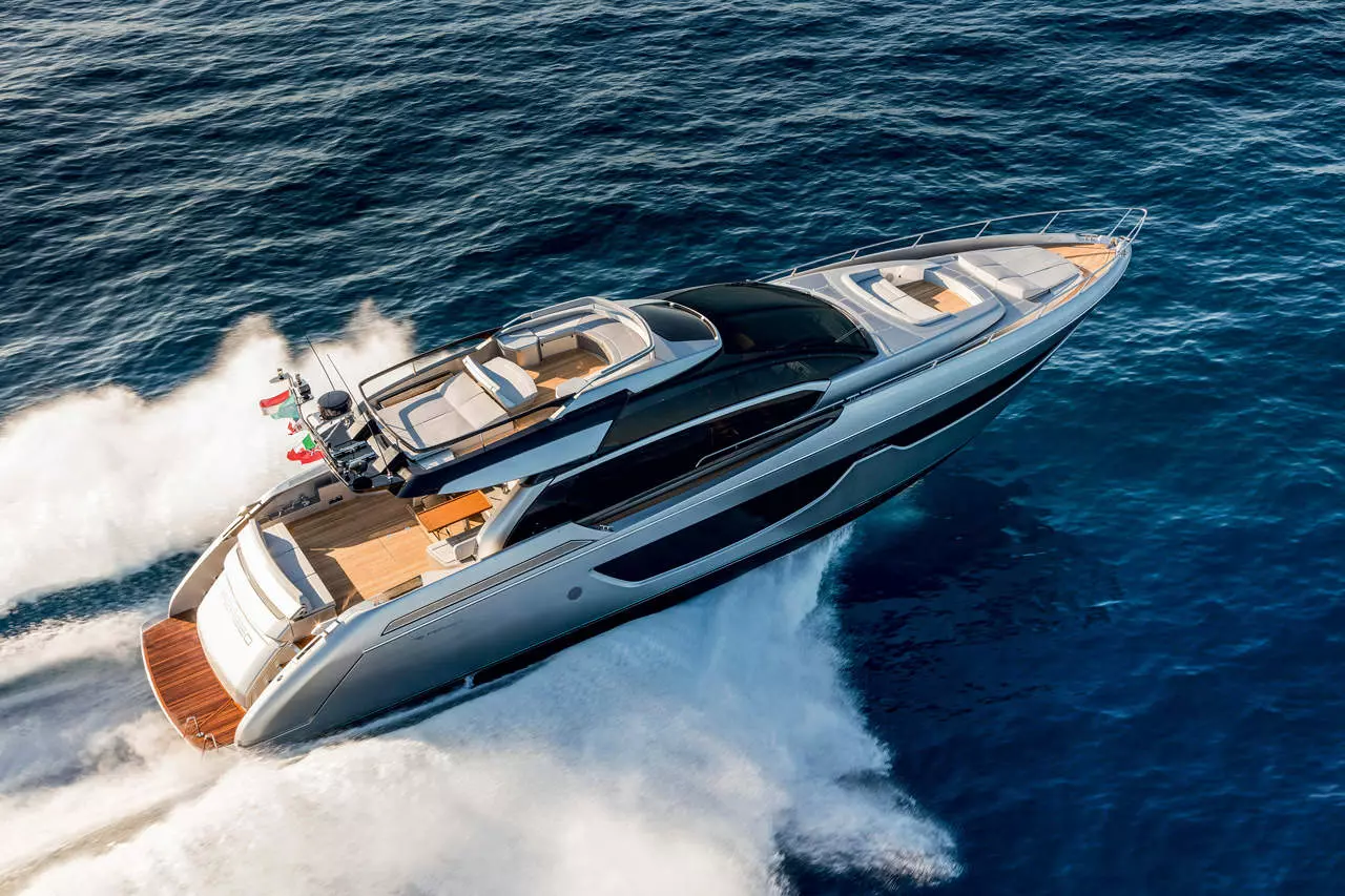Riva 76 Perseo na testu: Savršeni sportfly