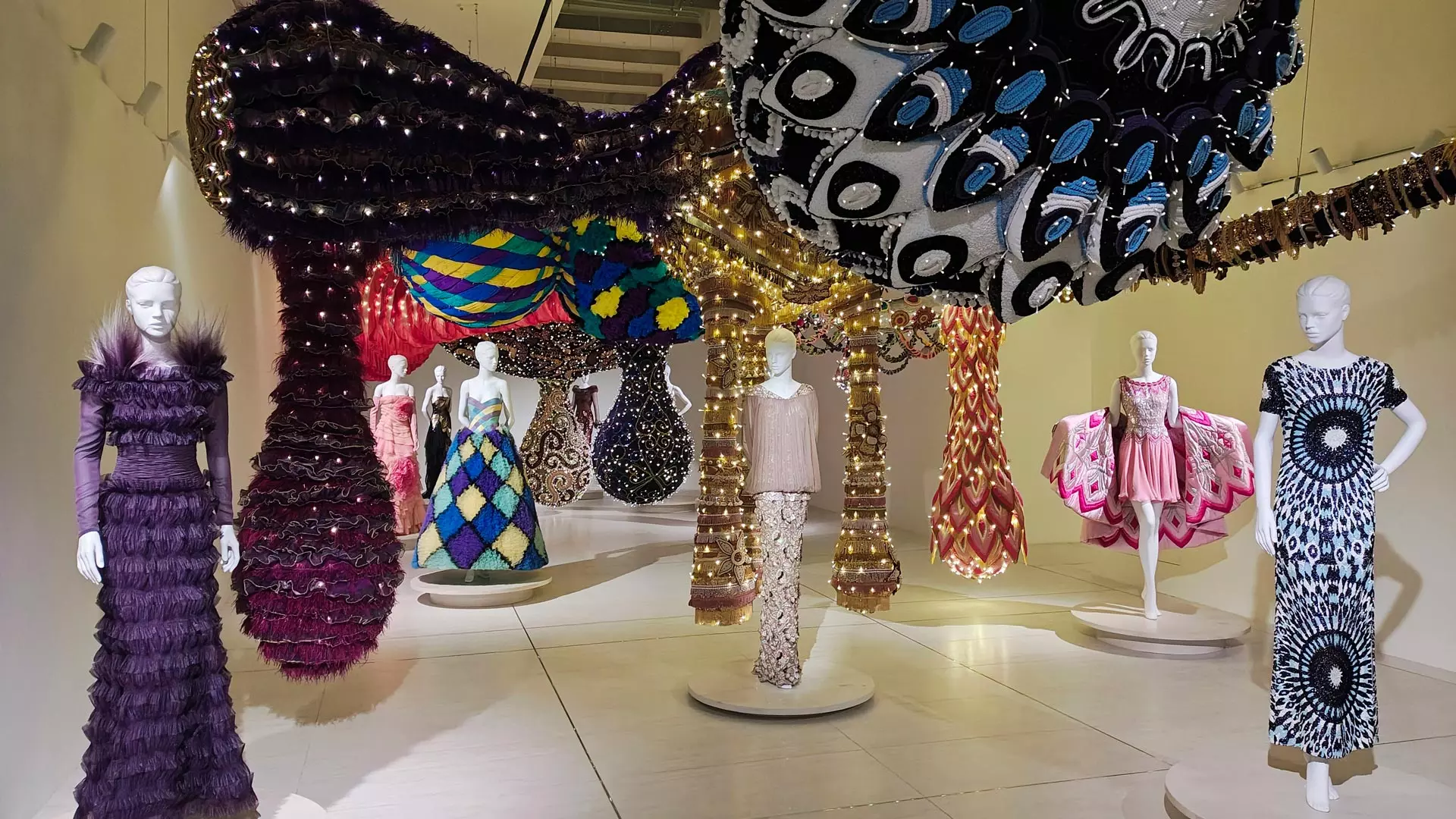 VENUS: Umjetnička reinterpretacija mode Valentina Garavanija