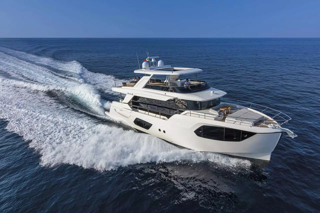 Absolute Navetta 68 na testu: Profinjena jahtica