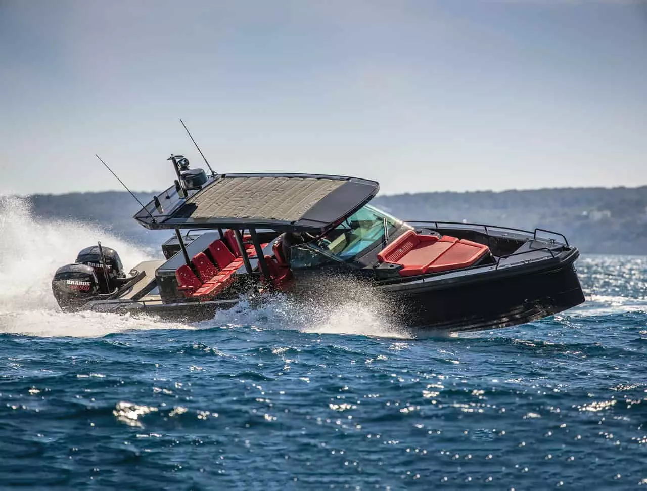 Axopar Brabus Shadow 800 na testu: Zvijer