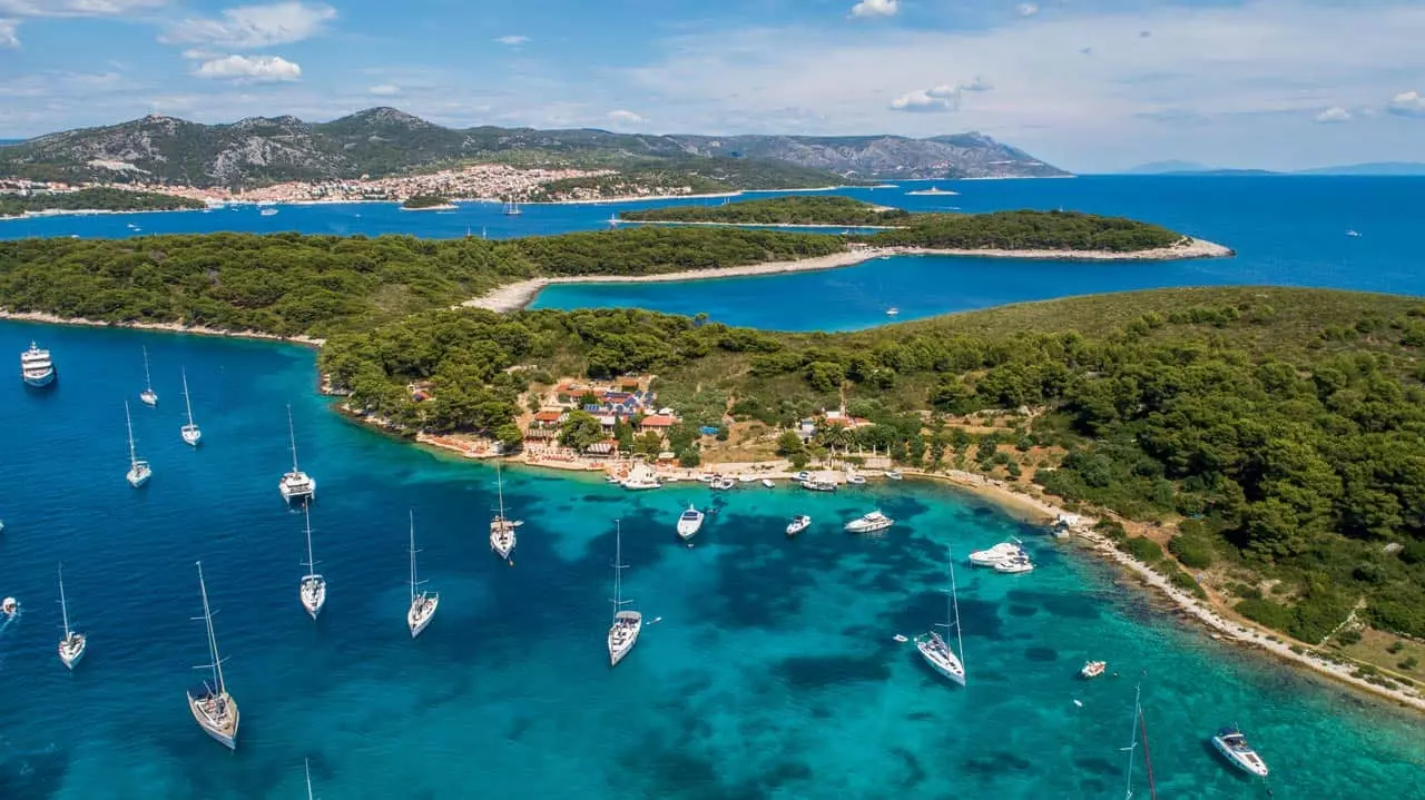 Restorani na Paklenim otocima skrojeni po mjeri nautičara