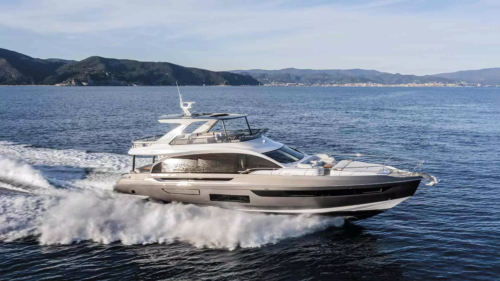 Azimut 72 Fly na testu: Talijanska sportska elegancija