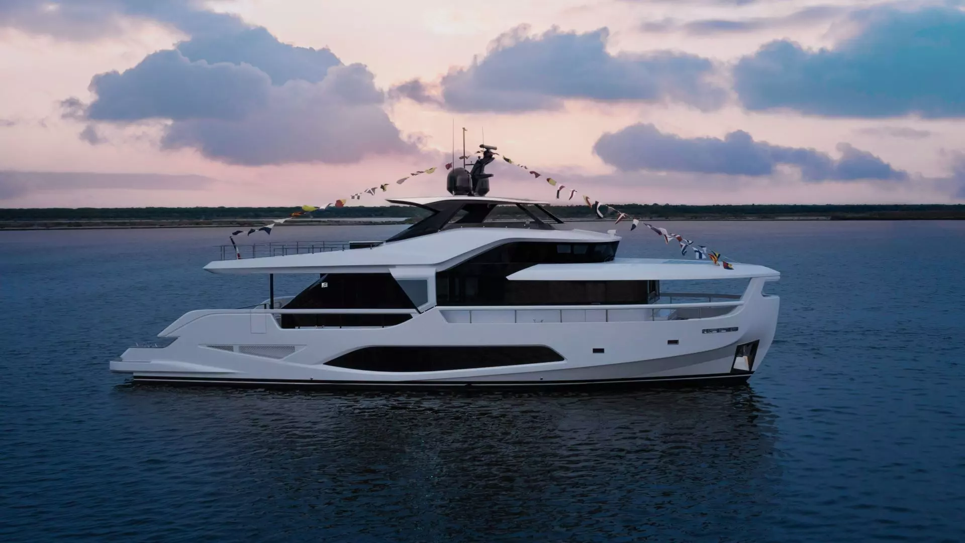 Porinut prvi Ferretti Yachts INFYNITO 80