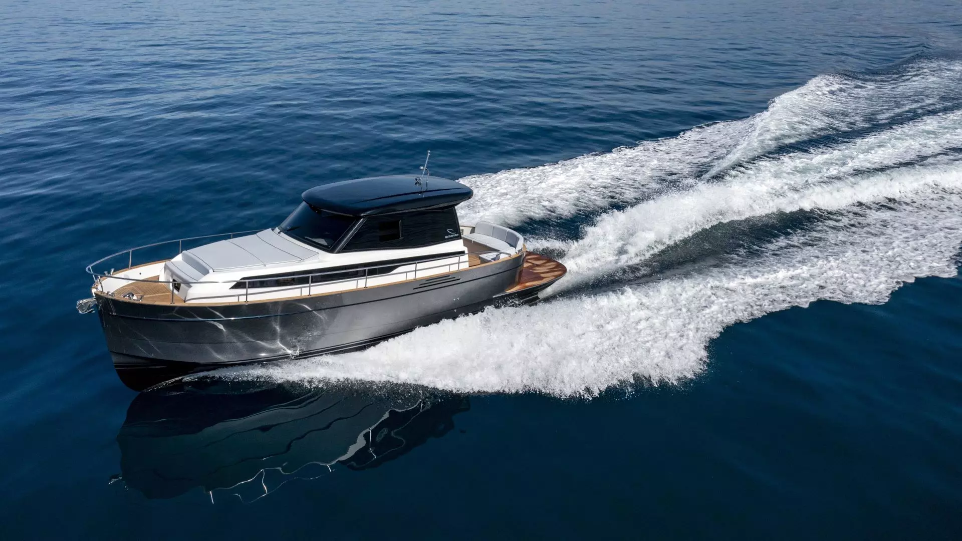 Apreamare Gozzo 38 Cabin na testu: Moderni klasik