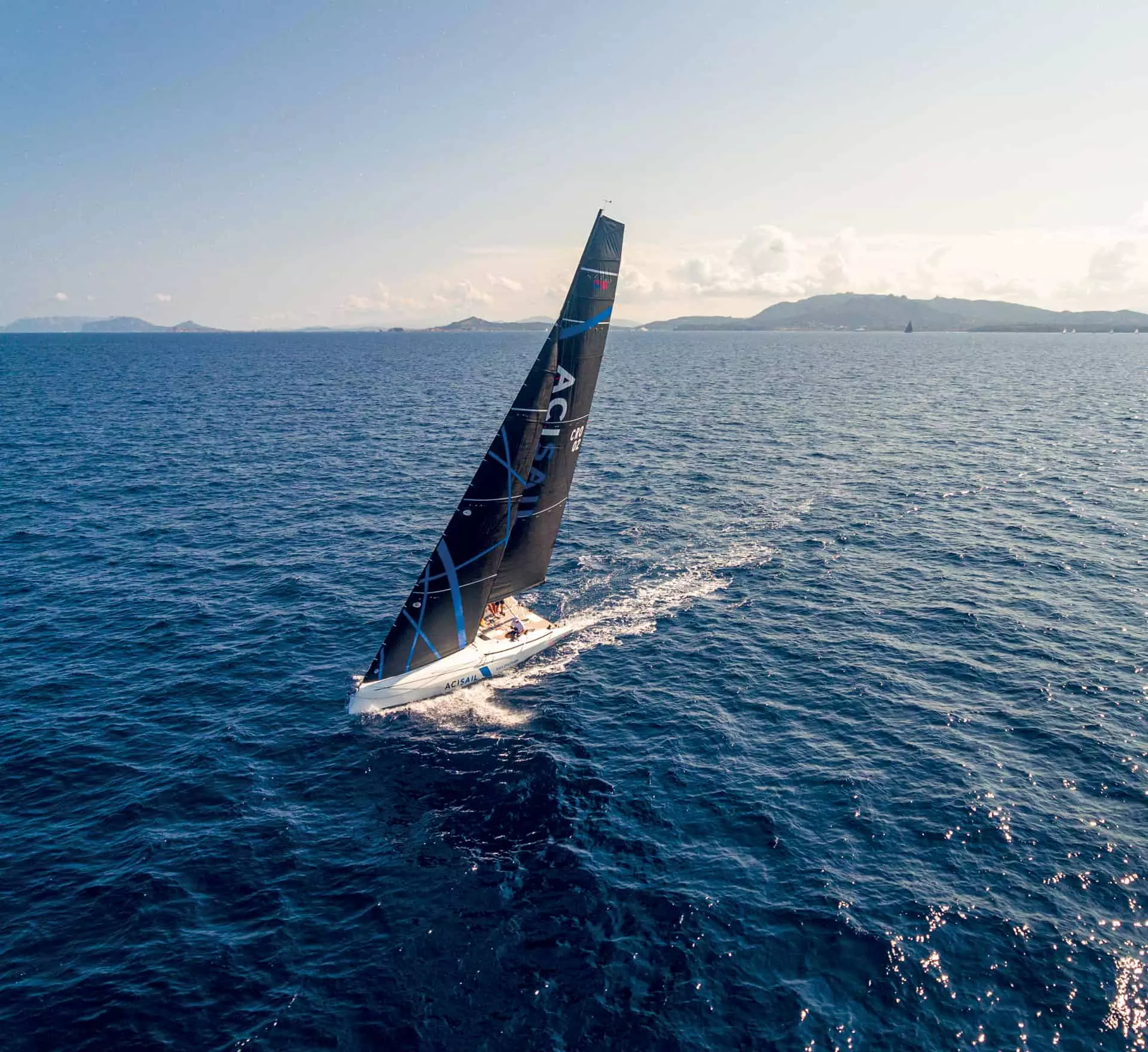ClubSwan 36 na testu: Monoklasa na raketni pogon