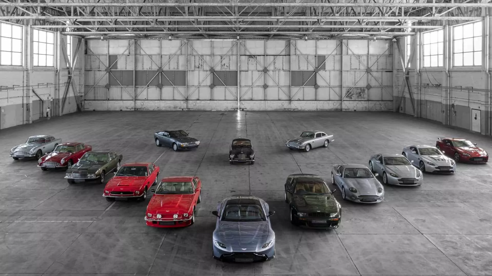 Aston Martin Vantage: 70 godina automobilske umjetnosti