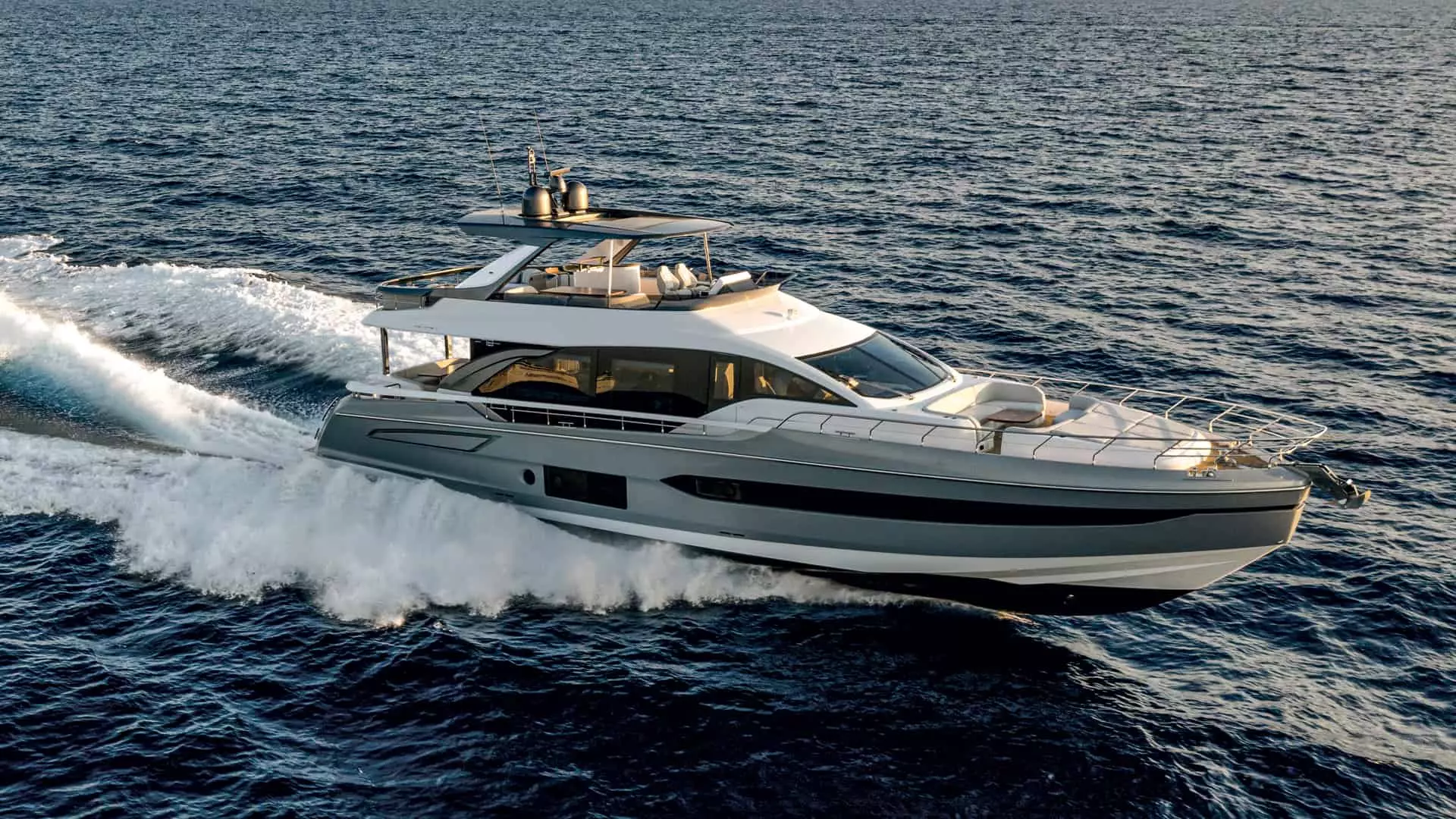 Azimut 78 Fly na testu: Dizajnerski iskorak