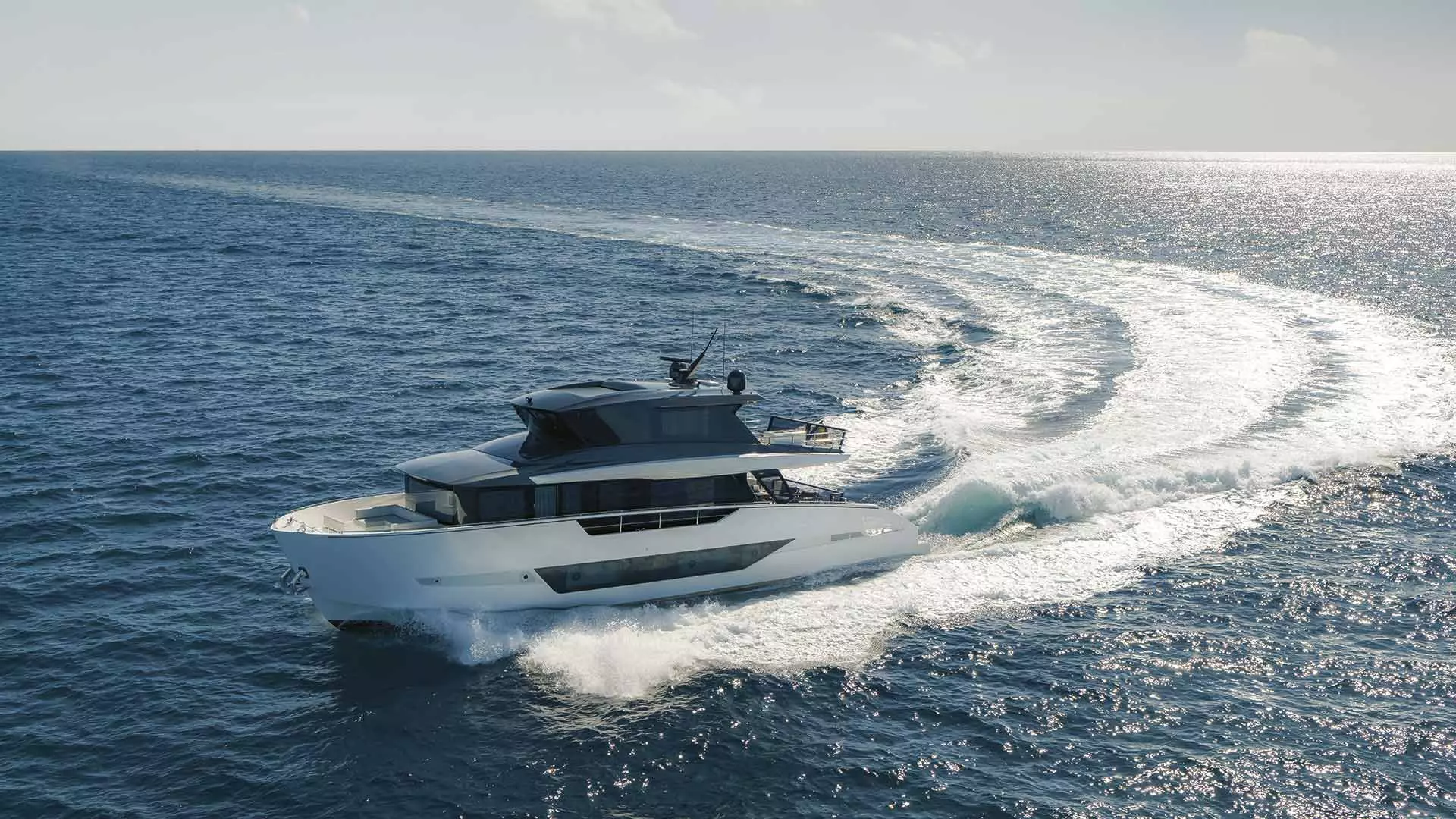 Astondoa Ax8 na testu: Stvorena za življenje