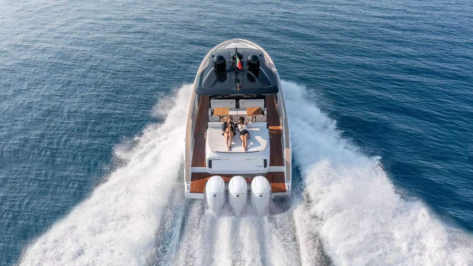Svjetska premijera Invictusa TT420S na boot Düsseldorfu