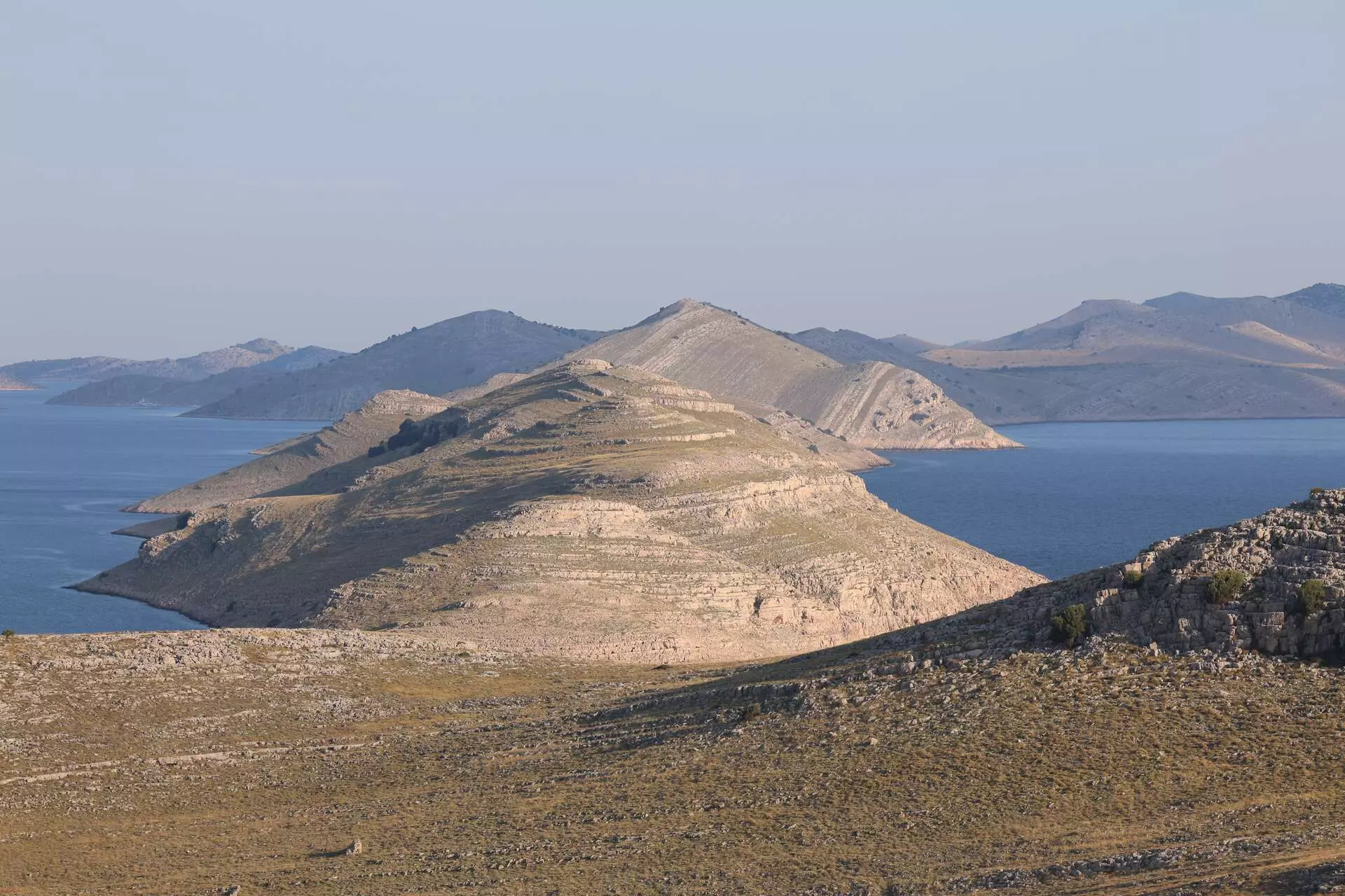 Kornati s mora: Vodič kroz najljepši kameni labirint Jadrana