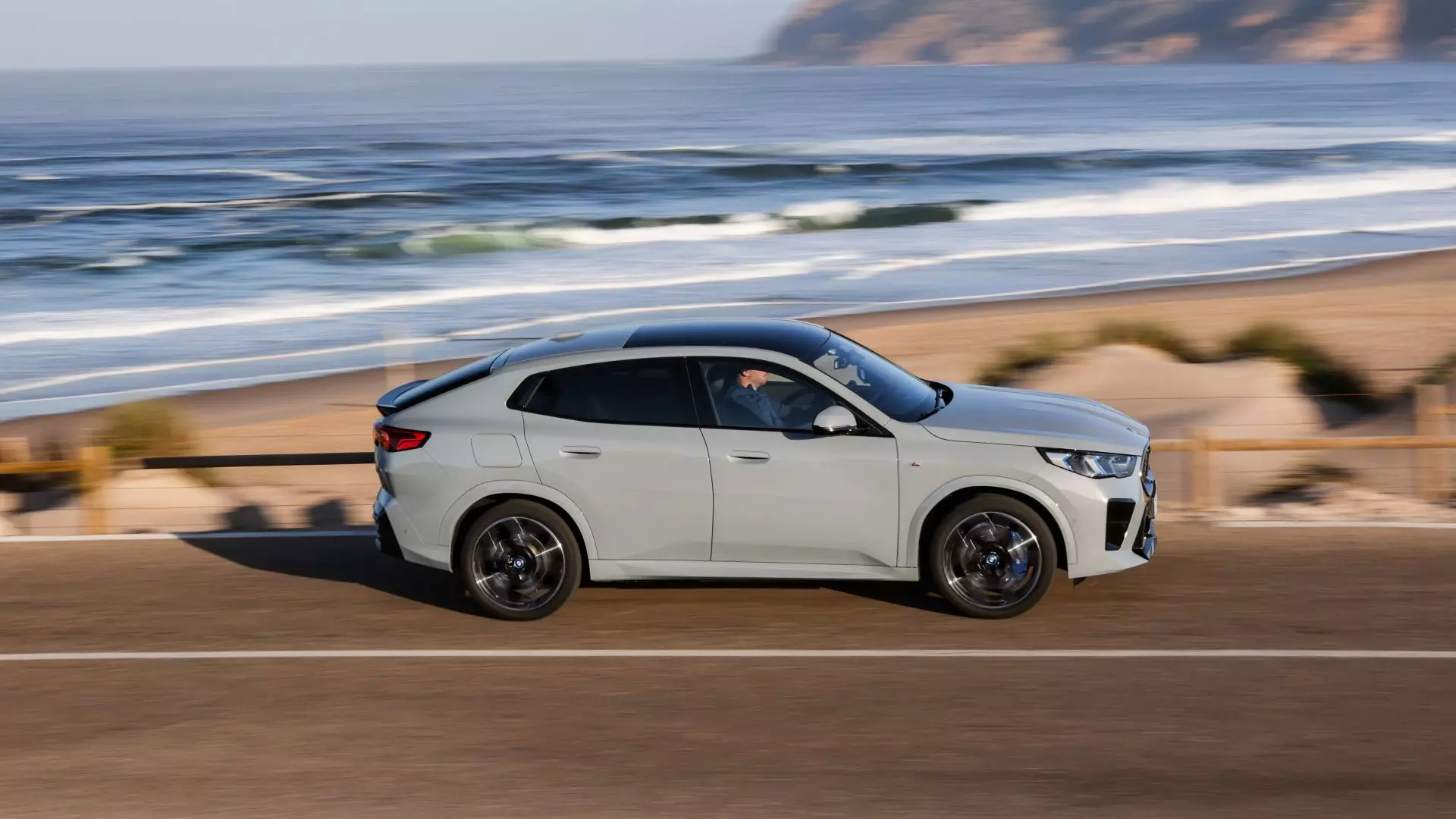 Ekskluzivna premijera dva posebna modela BMW Grupe: Buntovni BMW X2 i karizmatični MINI Countryman