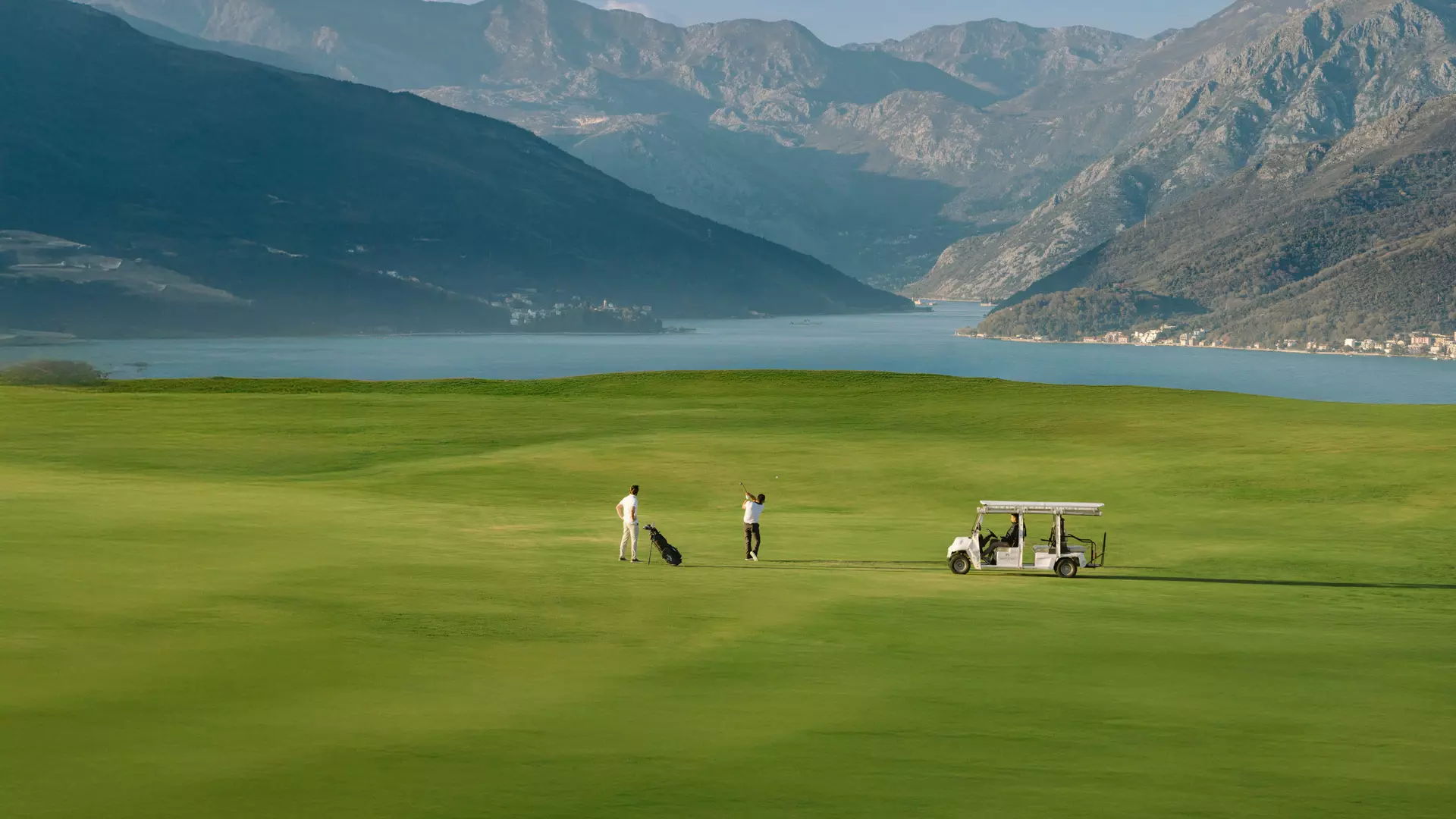 Novi pogled na obalni život uz golf-teren