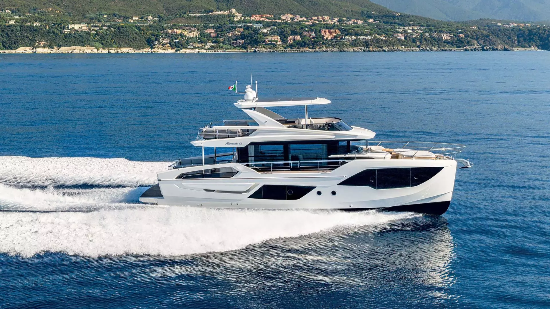 Absolute Navetta 62 side view cruising