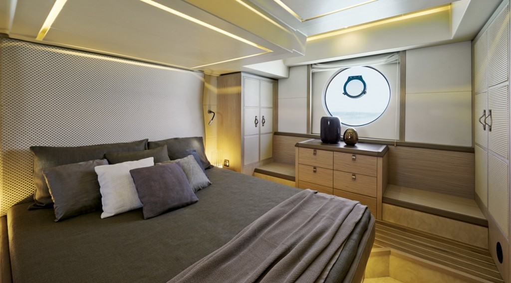 Beneteau yacht full beam master cabin 